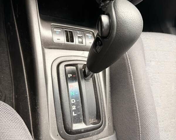 Зеленый Хендай Элантра, объемом двигателя 1.6 л и пробегом 195 тыс. км за 5500 $, фото 11 на Automoto.ua