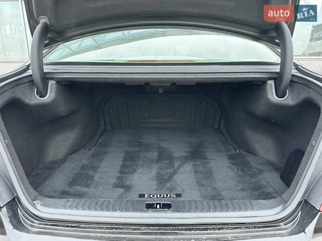 Черный Хендай Экус, объемом двигателя 5 л и пробегом 116 тыс. км за 15490 $, фото 23 на Automoto.ua