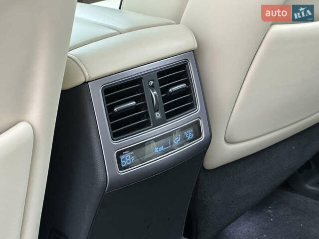 Хендай Экус 2015 в Киеве на Automoto.ua Черный Хендай Экус, объемом двигателя 5 л и пробегом 116 тыс. км за 17490 $, фото 40 на Automoto.ua