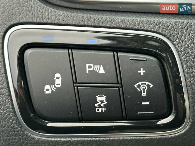 Хендай Экус 2015 в Киеве на Automoto.ua Черный Хендай Экус, объемом двигателя 5 л и пробегом 116 тыс. км за 17490 $, фото 31 на Automoto.ua