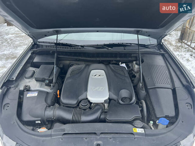 Сірий Хендай Екус, об'ємом двигуна 4.63 л та пробігом 54 тис. км за 15200 $, фото 19 на Automoto.ua