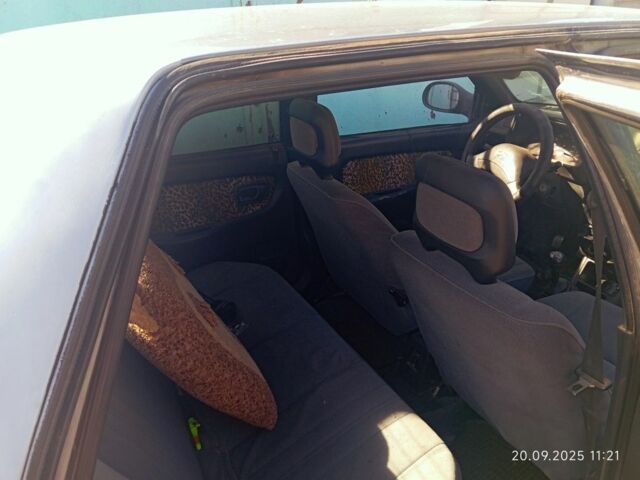 Серый Хендай Ексель, объемом двигателя 0 л и пробегом 240 тыс. км за 400 $, фото 4 на Automoto.ua