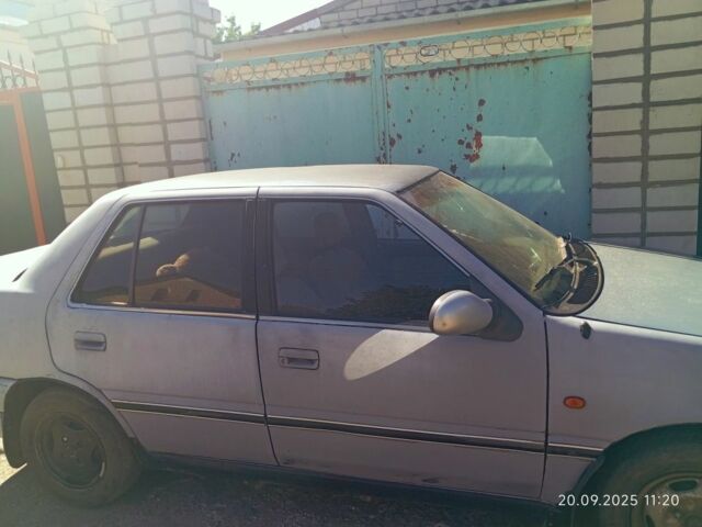 Серый Хендай Ексель, объемом двигателя 0 л и пробегом 240 тыс. км за 400 $, фото 1 на Automoto.ua