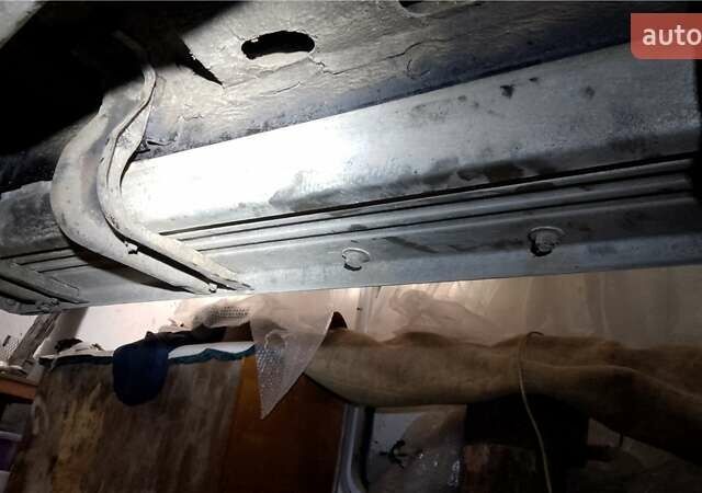 Серый Хендай Галлопер, объемом двигателя 3 л и пробегом 170 тыс. км за 6000 $, фото 5 на Automoto.ua