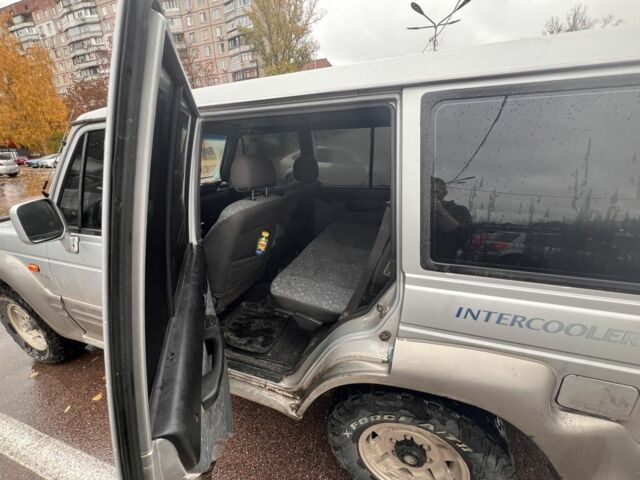 Серый Хендай Галлопер, объемом двигателя 2.5 л и пробегом 221 тыс. км за 3600 $, фото 8 на Automoto.ua