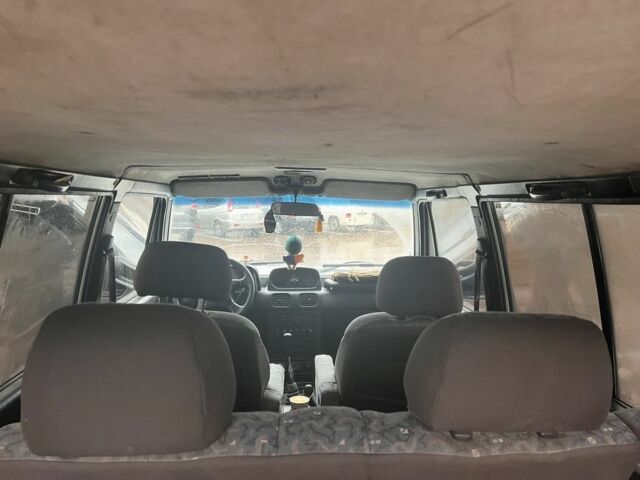 Серый Хендай Галлопер, объемом двигателя 2.5 л и пробегом 221 тыс. км за 3600 $, фото 5 на Automoto.ua