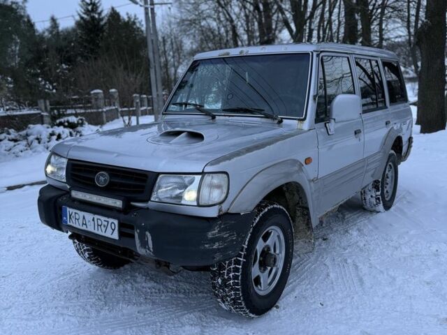 Серый Хендай Галлопер, объемом двигателя 2.5 л и пробегом 280 тыс. км за 2700 $, фото 1 на Automoto.ua