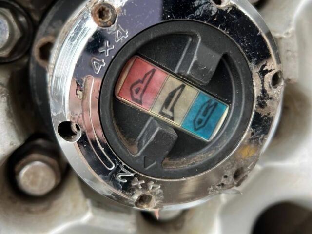 Зеленый Хендай Галлопер, объемом двигателя 2.5 л и пробегом 301 тыс. км за 3500 $, фото 5 на Automoto.ua