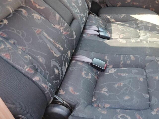 Зеленый Хендай Галлопер, объемом двигателя 2.5 л и пробегом 328 тыс. км за 4295 $, фото 3 на Automoto.ua