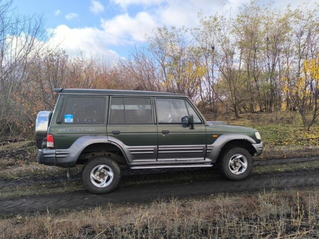 Зелений Хендай Галлопер, об'ємом двигуна 0 л та пробігом 387 тис. км за 3938 $, фото 2 на Automoto.ua