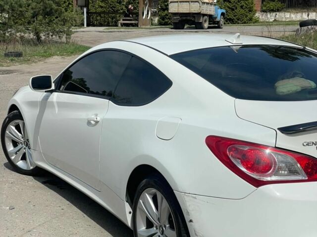 Білий Хендай Генезис, об'ємом двигуна 2 л та пробігом 130 тис. км за 7000 $, фото 4 на Automoto.ua