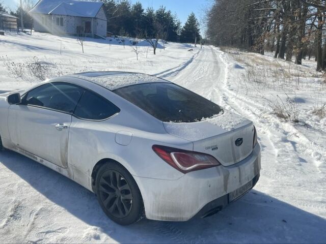 Білий Хендай Генезис, об'ємом двигуна 2 л та пробігом 92 тис. км за 7200 $, фото 4 на Automoto.ua