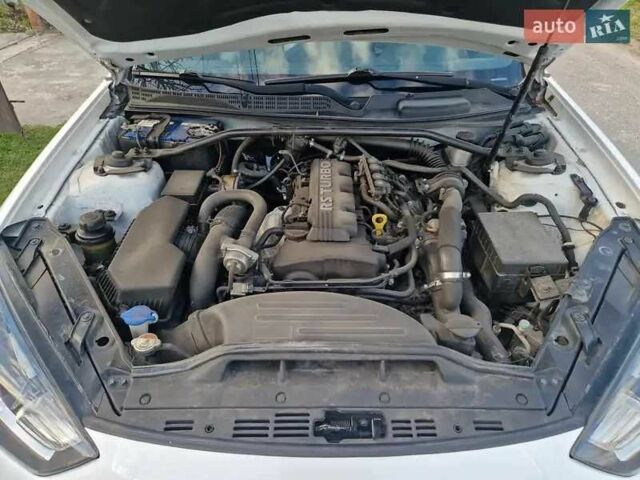 Білий Хендай Генезис, об'ємом двигуна 2 л та пробігом 163 тис. км за 11300 $, фото 10 на Automoto.ua