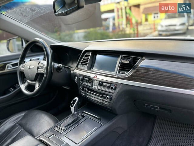Белый Хендай Генезис, объемом двигателя 3.8 л и пробегом 190 тыс. км за 13999 $, фото 18 на Automoto.ua