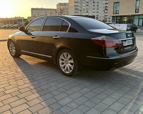 Черный Хендай Генезис, объемом двигателя 3.8 л и пробегом 73 тыс. км за 9600 $, фото 5 на Automoto.ua