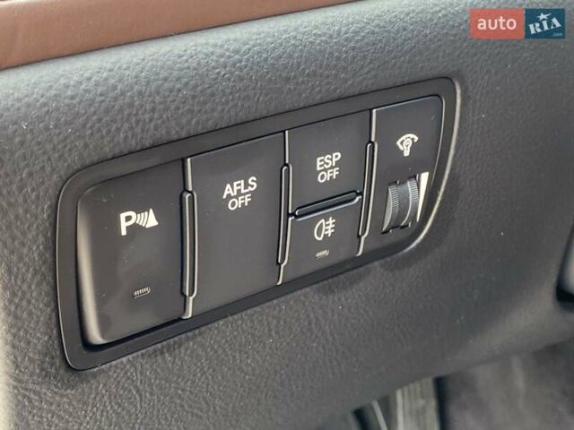 Черный Хендай Генезис, объемом двигателя 3.8 л и пробегом 220 тыс. км за 9500 $, фото 15 на Automoto.ua