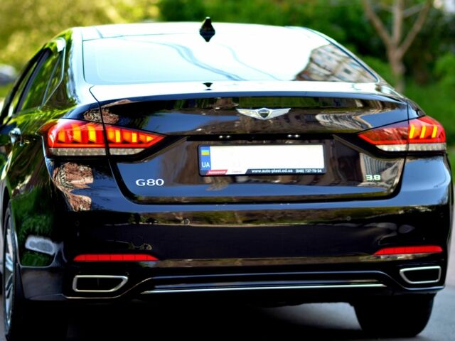 Черный Хендай Генезис, объемом двигателя 3.8 л и пробегом 63 тыс. км за 32000 $, фото 4 на Automoto.ua