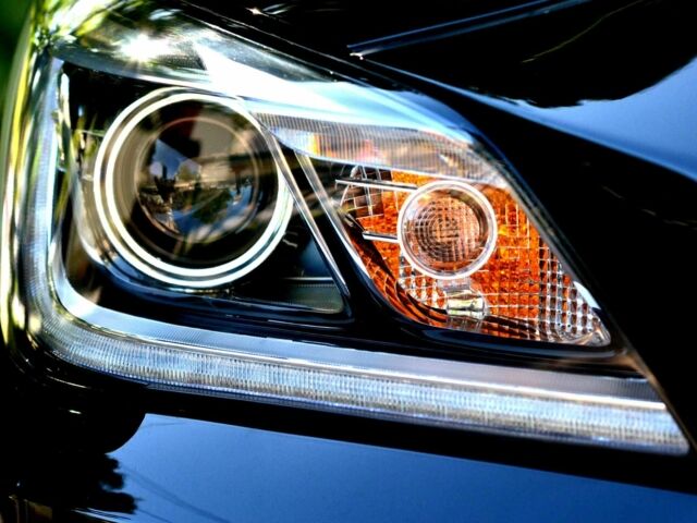 Черный Хендай Генезис, объемом двигателя 3.8 л и пробегом 63 тыс. км за 32000 $, фото 5 на Automoto.ua