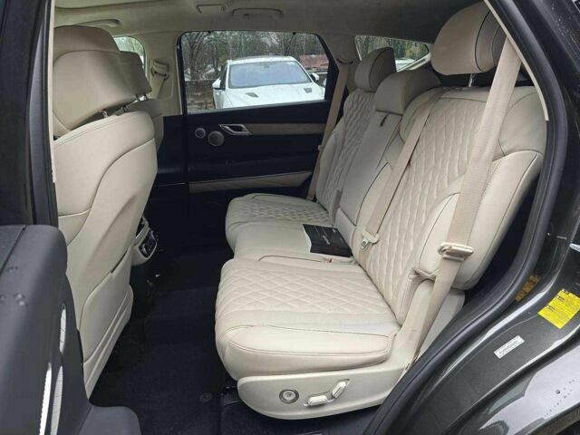 Черный Хендай Генезис, объемом двигателя 0 л и пробегом 25 тыс. км за 590 $, фото 7 на Automoto.ua