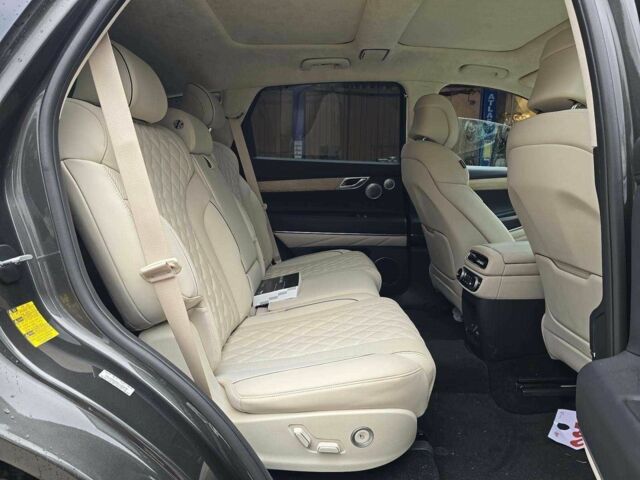 Черный Хендай Генезис, объемом двигателя 0 л и пробегом 25 тыс. км за 590 $, фото 6 на Automoto.ua