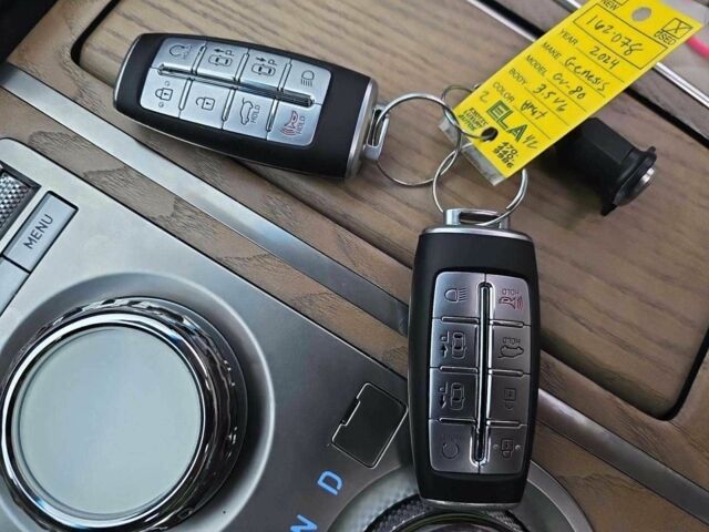 Черный Хендай Генезис, объемом двигателя 0 л и пробегом 25 тыс. км за 590 $, фото 10 на Automoto.ua