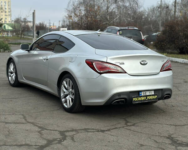 Сірий Хендай Генезис, об'ємом двигуна 2 л та пробігом 177 тис. км за 12900 $, фото 3 на Automoto.ua