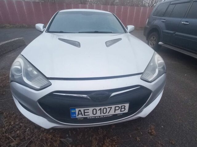 Серый Хендай Генезис, объемом двигателя 2 л и пробегом 140 тыс. км за 10200 $, фото 5 на Automoto.ua