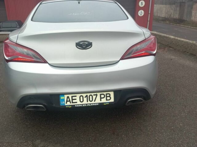 Серый Хендай Генезис, объемом двигателя 2 л и пробегом 140 тыс. км за 10200 $, фото 2 на Automoto.ua