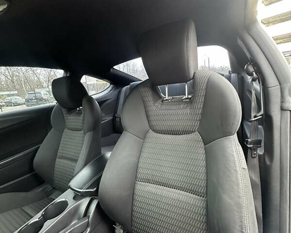 Сірий Хендай Генезис, об'ємом двигуна 2 л та пробігом 177 тис. км за 12900 $, фото 12 на Automoto.ua