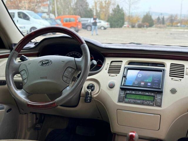 Синій Хендай Генезис, об'ємом двигуна 3.3 л та пробігом 295 тис. км за 5100 $, фото 6 на Automoto.ua