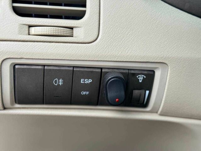 Синій Хендай Генезис, об'ємом двигуна 3.3 л та пробігом 295 тис. км за 5100 $, фото 13 на Automoto.ua