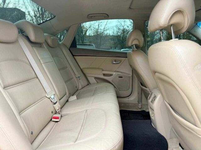 Синій Хендай Генезис, об'ємом двигуна 3.3 л та пробігом 295 тис. км за 5100 $, фото 5 на Automoto.ua