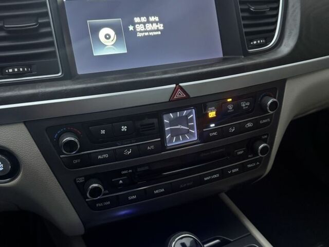 Синий Хендай Генезис, объемом двигателя 3.8 л и пробегом 84 тыс. км за 15500 $, фото 7 на Automoto.ua