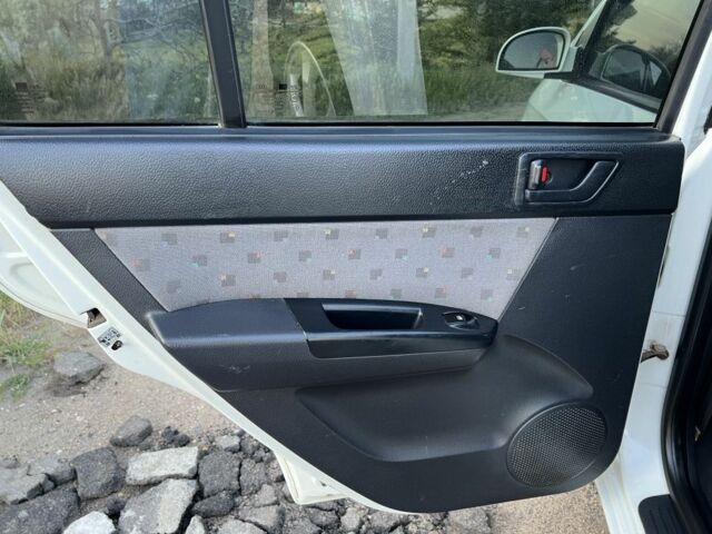 Білий Хендай Гетц, об'ємом двигуна 1.3 л та пробігом 168 тис. км за 5500 $, фото 15 на Automoto.ua