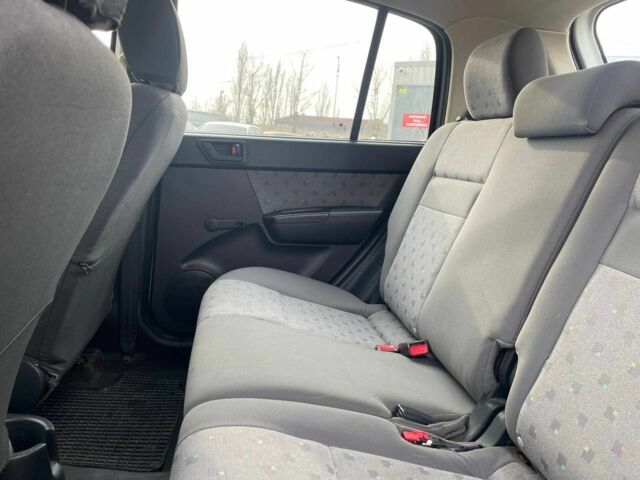 Белый Хендай Гетц, объемом двигателя 1.1 л и пробегом 140 тыс. км за 4400 $, фото 17 на Automoto.ua