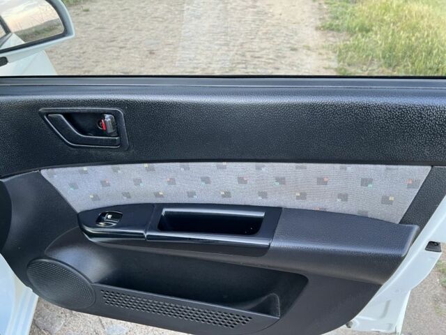 Білий Хендай Гетц, об'ємом двигуна 1.3 л та пробігом 168 тис. км за 5500 $, фото 13 на Automoto.ua