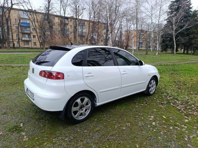 Білий Хендай Гетц, об'ємом двигуна 1.4 л та пробігом 205 тис. км за 3999 $, фото 8 на Automoto.ua