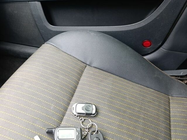 Білий Хендай Гетц, об'ємом двигуна 1.4 л та пробігом 205 тис. км за 3999 $, фото 2 на Automoto.ua