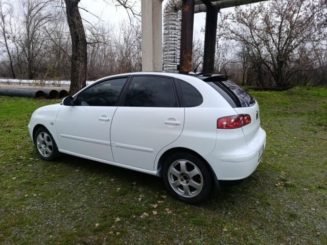 Білий Хендай Гетц, об'ємом двигуна 1.4 л та пробігом 205 тис. км за 3999 $, фото 11 на Automoto.ua