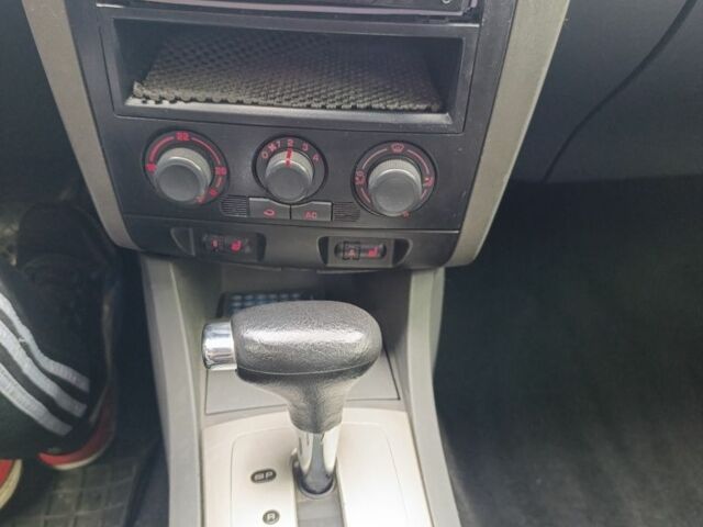 Білий Хендай Гетц, об'ємом двигуна 1.4 л та пробігом 205 тис. км за 3999 $, фото 3 на Automoto.ua