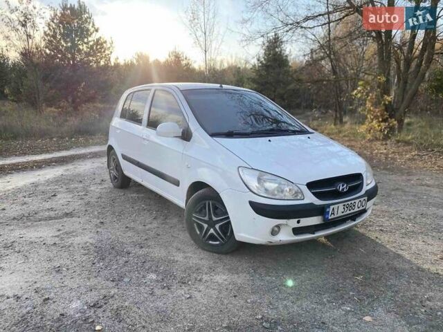 Белый Хендай Гетц, объемом двигателя 1.4 л и пробегом 220 тыс. км за 3200 $, фото 1 на Automoto.ua