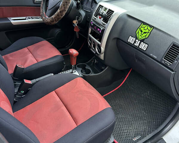 Хендай Гетц 2008 в Киеве на Automoto.ua Белый Хендай Гетц, объемом двигателя 1.4 л и пробегом 132 тыс. км за 5500 $, фото 12 на Automoto.ua