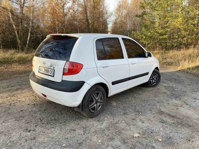 Белый Хендай Гетц, объемом двигателя 1.4 л и пробегом 220 тыс. км за 3200 $, фото 3 на Automoto.ua