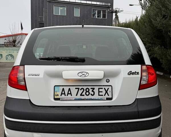 Белый Хендай Гетц, объемом двигателя 1.4 л и пробегом 121 тыс. км за 5900 $, фото 4 на Automoto.ua
