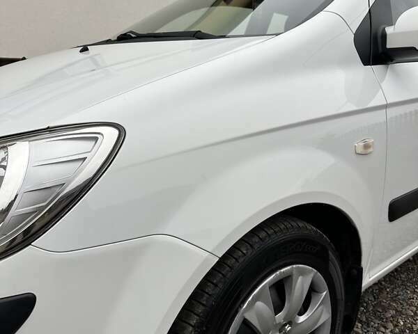 Білий Хендай Гетц, об'ємом двигуна 1.4 л та пробігом 127 тис. км за 5400 $, фото 30 на Automoto.ua