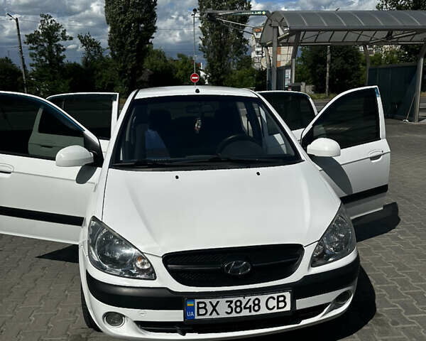 Белый Хендай Гетц, объемом двигателя 1.6 л и пробегом 129 тыс. км за 6999 $, фото 6 на Automoto.ua