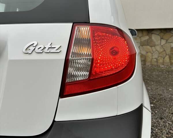 Білий Хендай Гетц, об'ємом двигуна 1.4 л та пробігом 127 тис. км за 5400 $, фото 25 на Automoto.ua