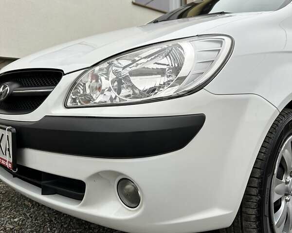 Білий Хендай Гетц, об'ємом двигуна 1.4 л та пробігом 127 тис. км за 5400 $, фото 41 на Automoto.ua