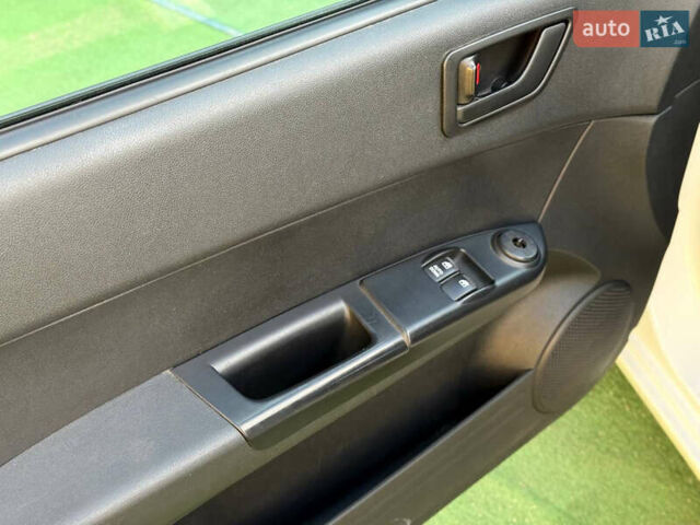 Белый Хендай Гетц, объемом двигателя 1.4 л и пробегом 159 тыс. км за 5000 $, фото 13 на Automoto.ua