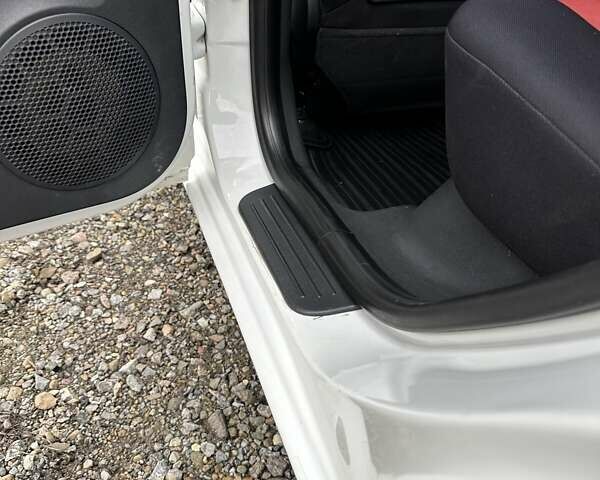 Білий Хендай Гетц, об'ємом двигуна 1.4 л та пробігом 127 тис. км за 5400 $, фото 45 на Automoto.ua